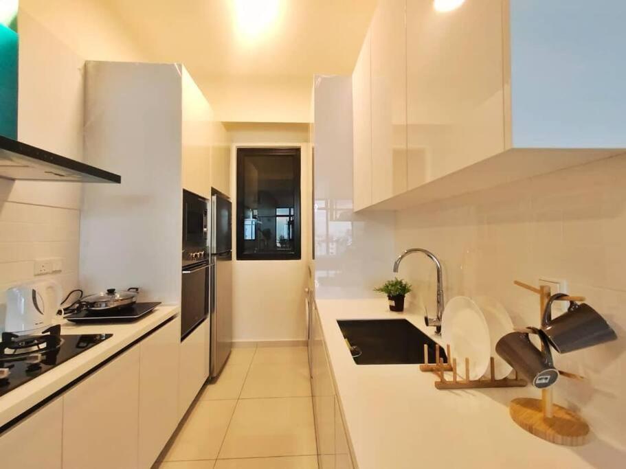 New Stylist 2br For 10pax 无敌美景两房民宿 Beacon Executive Apartment George Town