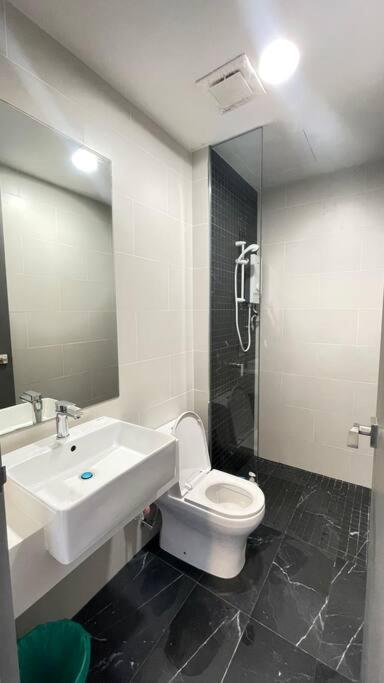 Apartment New Stylist 2br For 10pax 无敌美景两房民宿 Beacon Executive George Town